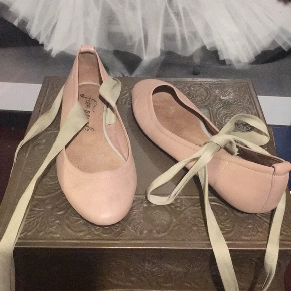 Sold🎉Free People ballet flats - Picture 2 of 8